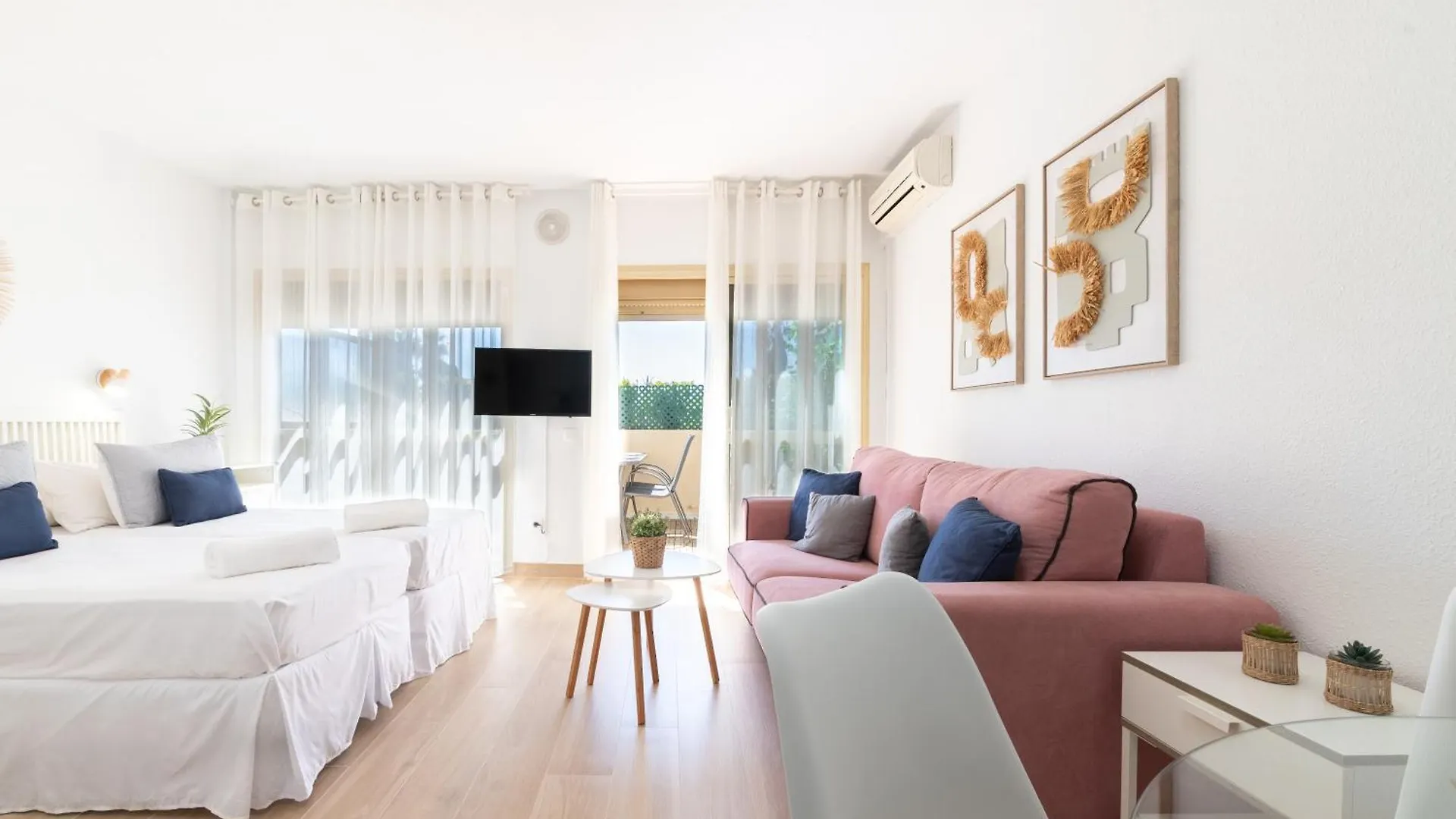 Oleholidays 1106 Romana Playa Primera Linea Playa Marbella Apartment