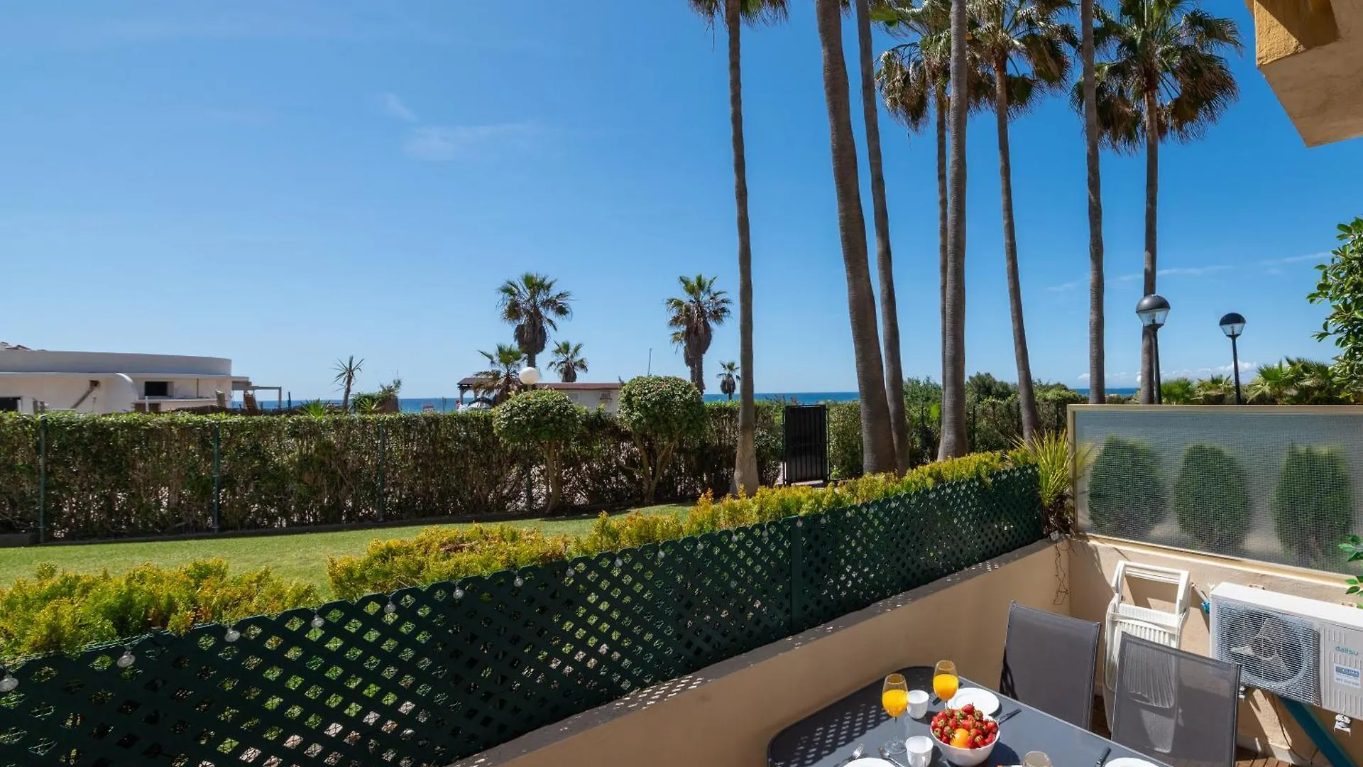 Oleholidays 1106 Romana Playa Primera Linea Playa Marbella 0*,